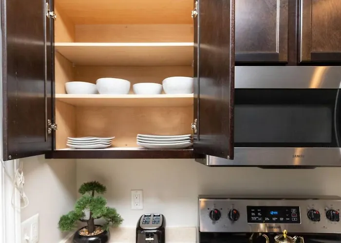 Your Cozy One Bedroom Midtown