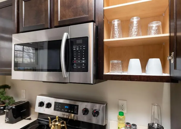 Your Cozy One Bedroom Midtown